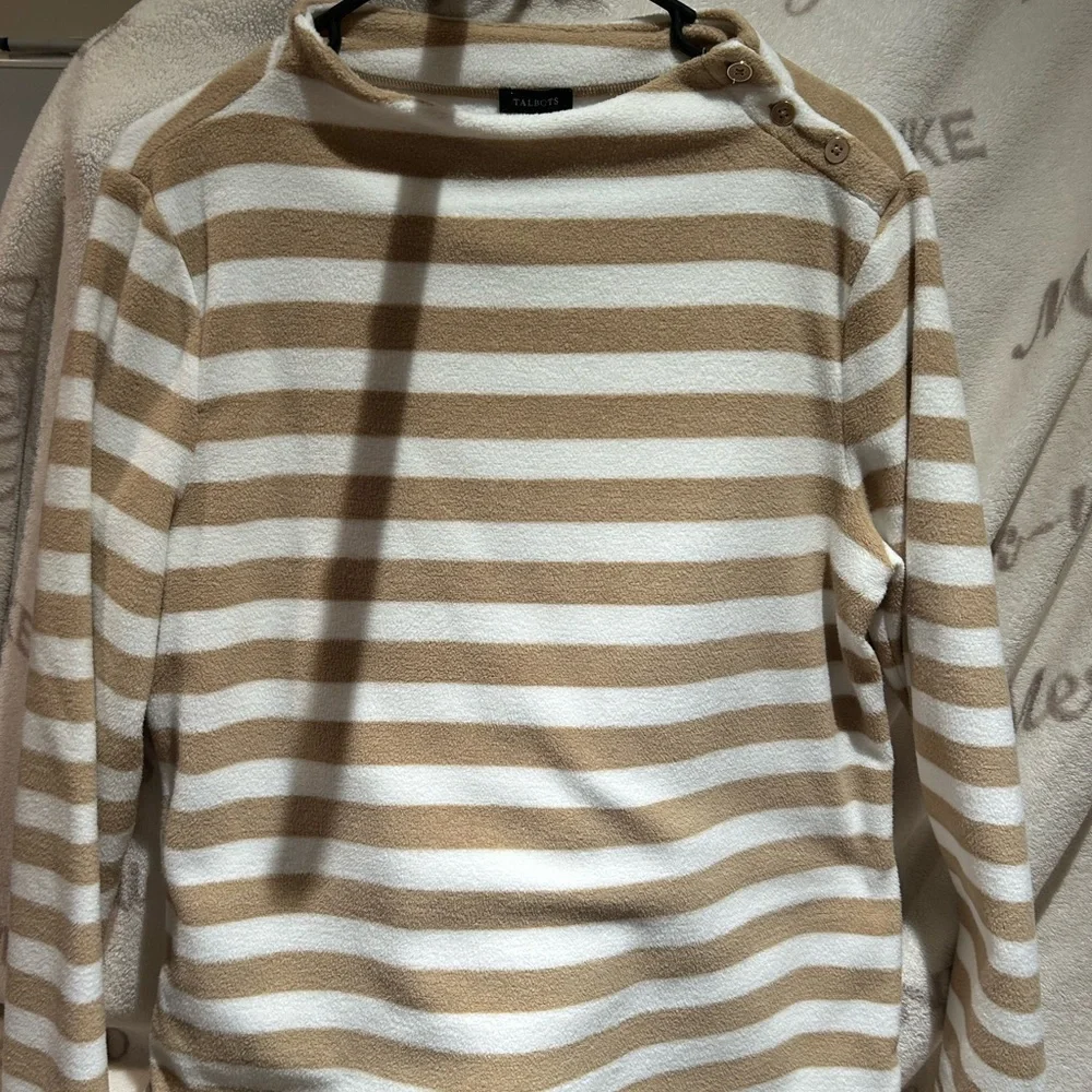 Talbots Top.. - Picture 9 of 10